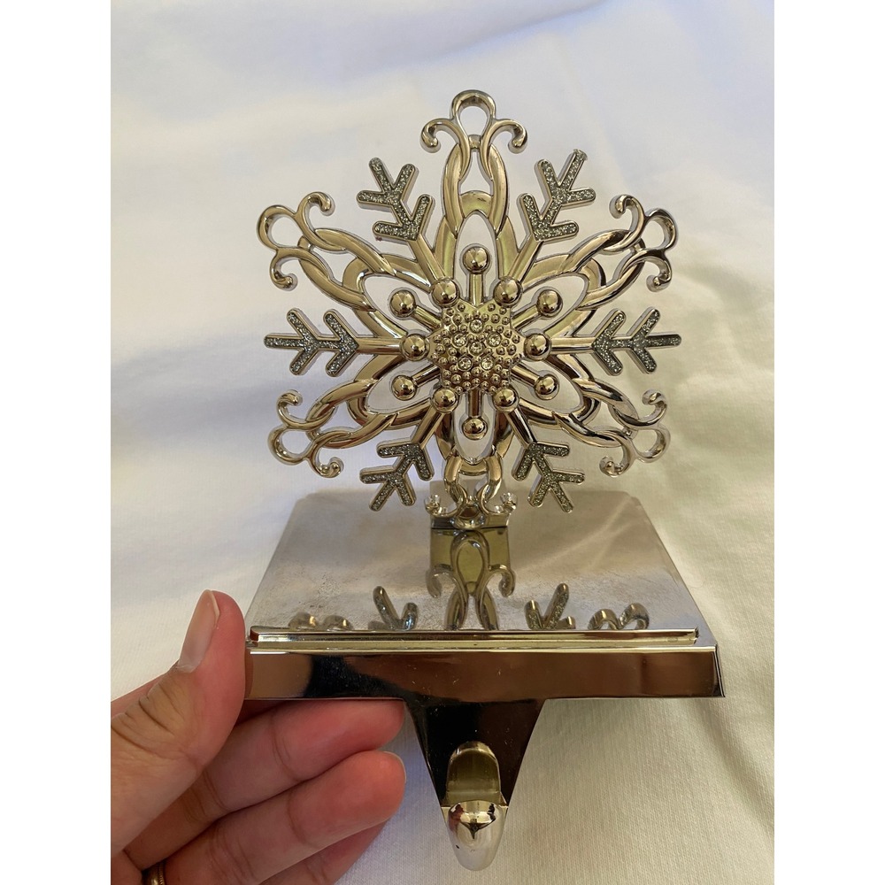 Harvey Lewis Silver Snowflake Stocking Holders Set of 2 Crystal Accents Mantel
